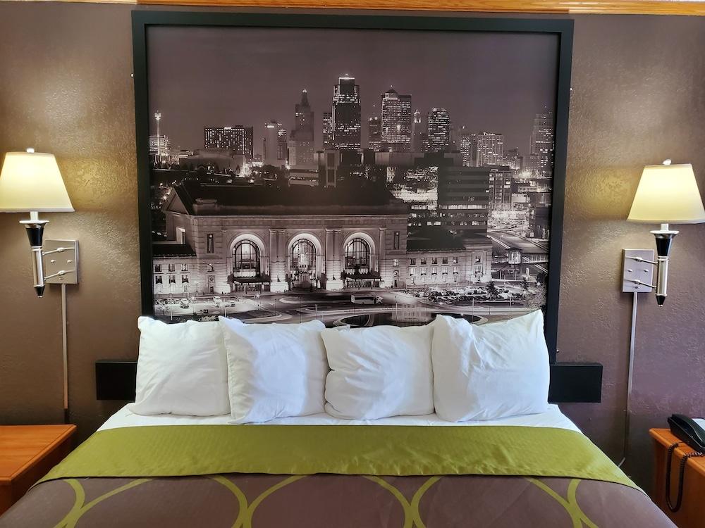 Super 8 By Wyndham Kansas City Airport North Экстерьер фото