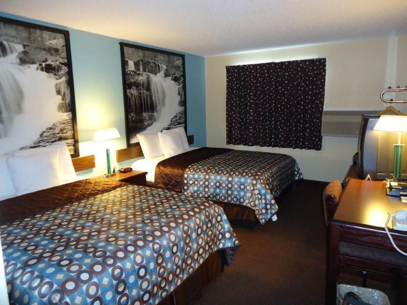 Super 8 By Wyndham Kansas City Airport North Экстерьер фото